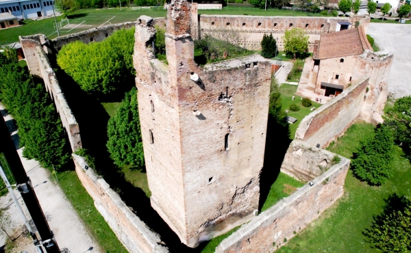 Castello e Rocca Castel d'Ario